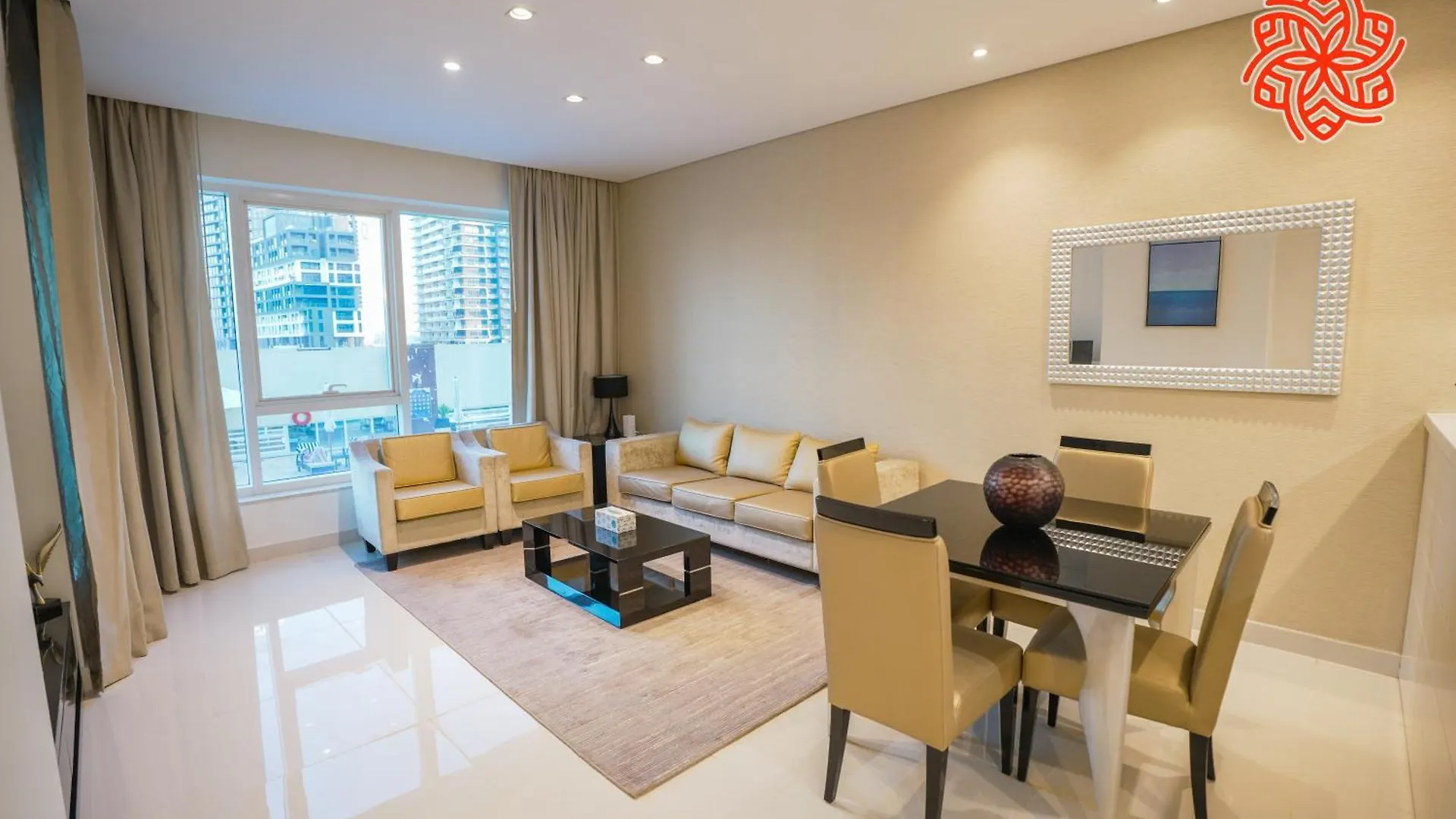 Alashrafia Saray- Classy 1Bdr Apartment In Canal Views Dubai